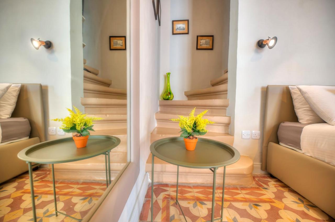 Charming & Traditional Flat In City Center Esch1-2 Valletta Exterior photo